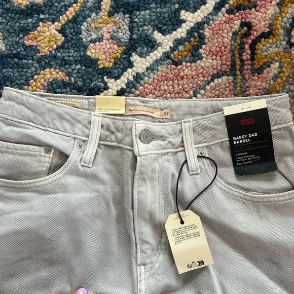 NWT grey barrel leg women’s jeans - Picture 3 of 6